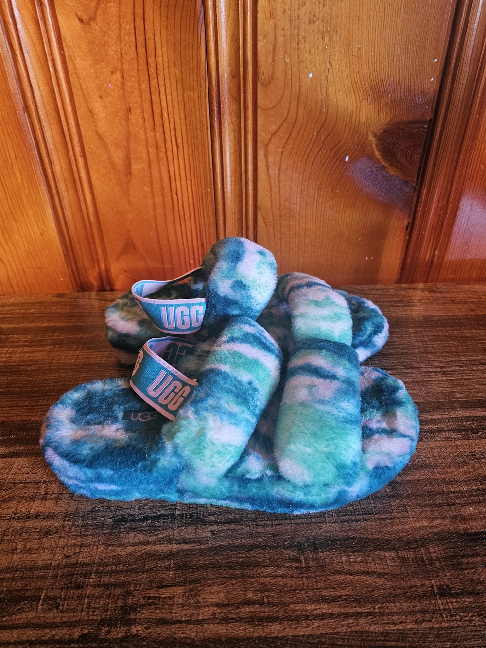 UGG Women's Teal & Aqua Tie-Dye Fluff Slide